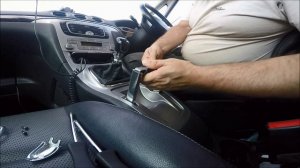 Ford Galaxy 2009 - Handbrake handle replacement