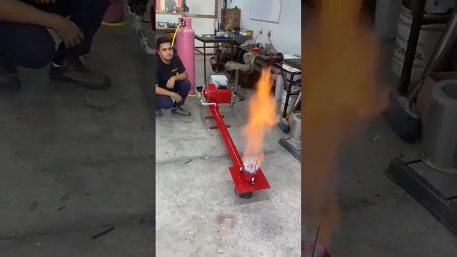 Quemador a gas con flama vertical diseño especial смотреть онлайн