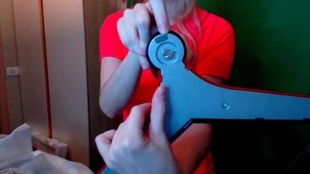Spilling drink during LG ULTRAGEAR 27" Monitor Unboxing & Cat Showcase смотреть онлайн