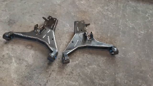 Передние нижние рычаги под подъем 3-4