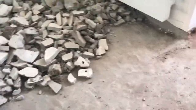 Плохо сделали стяжку пола! Маштаб проблемы. смотреть онлайн
