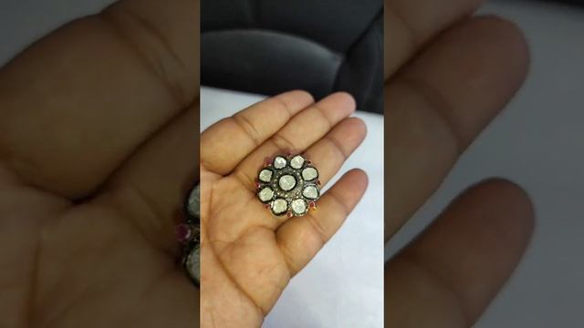 Крупные кольцо с алмазами. смотреть онлайн