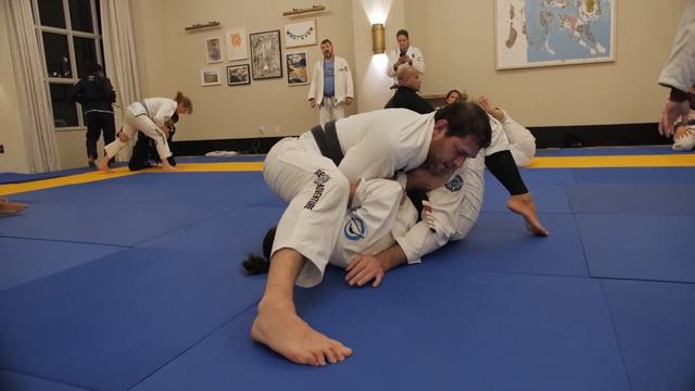ROGER GRACIE VS KYRA GRACIE - Sparring