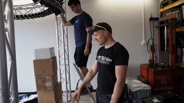 Most Expensive Camera Unboxing Ever | $400 000 Chronos Ring смотреть онлайн