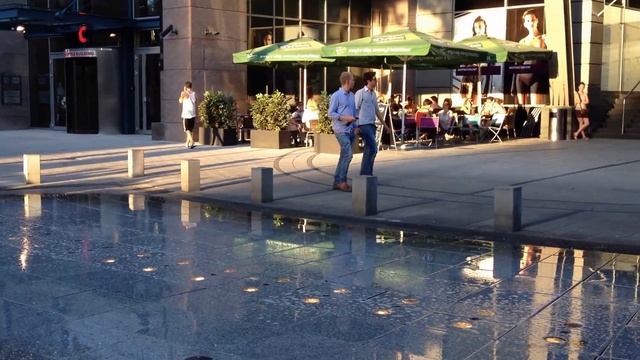 Fountain at West End - Budapest смотреть онлайн