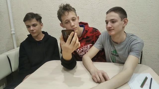 Рисуем друг друга ЧЕЛЛЕНДЖ? смотреть онлайн
