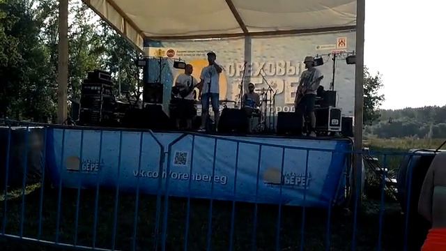 Спуутник - Игрушки(live @ Орешек 03.08.2014) смотреть онлайн
