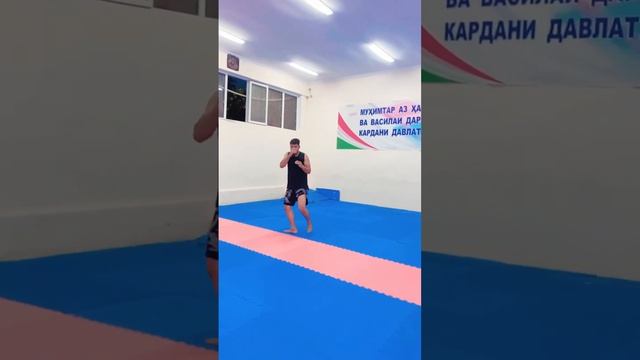 Как говорит Мухаммад Наимов, таджикская вертушка ? ##бои #греплинг #кулоб #таджикистан #хамадони смотреть онлайн