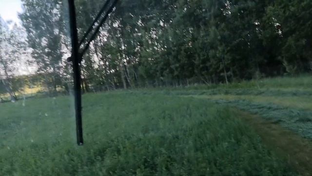 косим траву, сломалась самоходка,переезд на другое поле нашёл лосиные рога смотреть онлайн