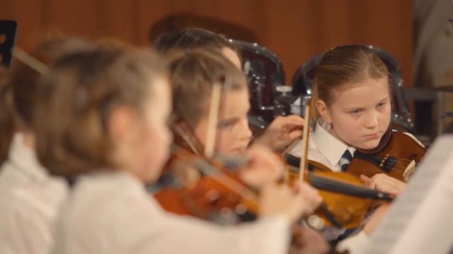 James Bond Theme by Strings n Things | Framlingham College Prep School - Spring Concert смотреть онлайн