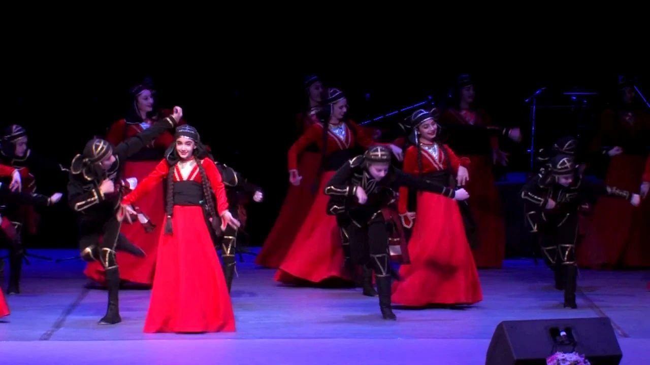 Халиси 5 лет. Аджарский танец смотреть онлайн