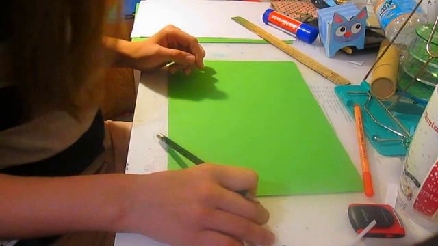 Цветок из бумаги в подарок часть 1 смотреть онлайн