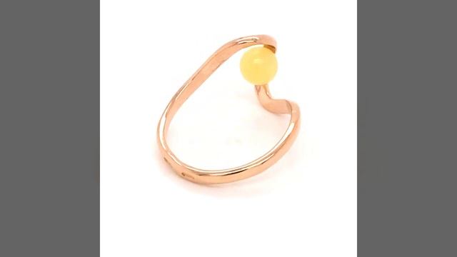 Кольцо из золоченого серебра с молочным янтарем смотреть онлайн