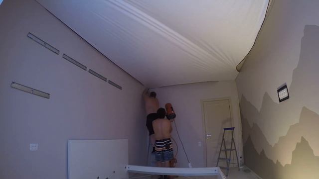Закончили ремонт в маленькой комнате. смотреть онлайн