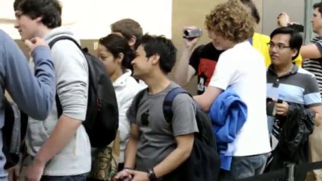 Apple Store excitement смотреть онлайн