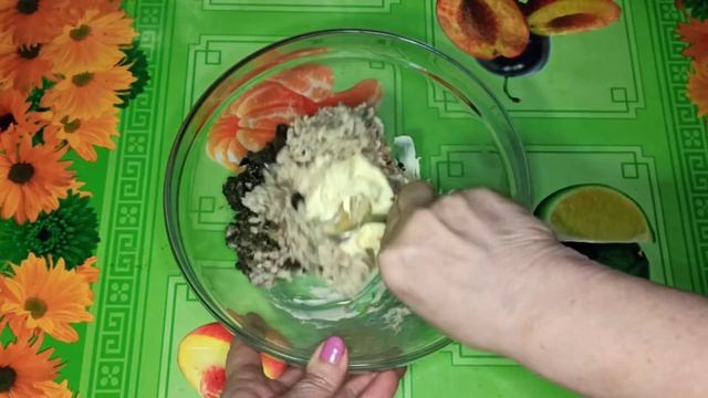 Удивительная закуска из селёдки "Ложная чёрная икра" Просто!#food#вкусно#вкуснаяеда#бутерброды смотреть онлайн