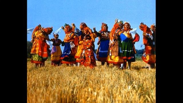 Мастер-класс «Традиционный народный костюм. Женская казачья одежда». смотреть онлайн