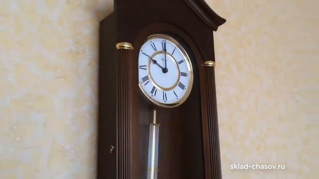 Настенные часы кварцевые Hermle 70628-032214 с маятником и боем смотреть онлайн