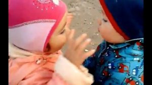 Приколы про детей. Смешное видео. Дети целуются)))))))