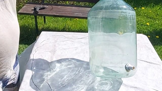 Ни в коем случае не выбрасывайте старую бутыль Из неё получится очень нужная самоделка смотреть онлайн
