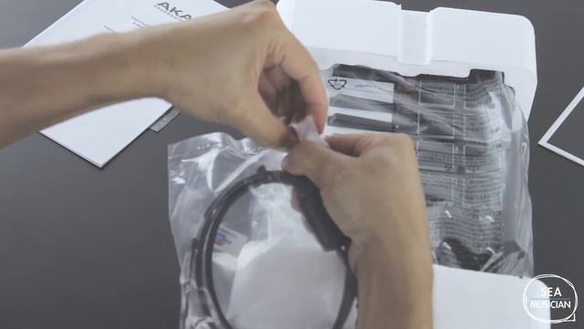 Akai MPK Mini - UNBOXING смотреть онлайн
