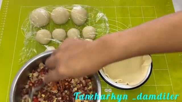 Кесе самса. Өте дәмді,әрі дәмі тура тандыр самса духовкада дайындалады?? смотреть онлайн