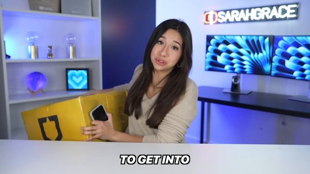 I Bought APPLE vs SAMSUNG Mystery Boxes смотреть онлайн