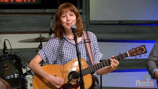 Molly Tuttle "Gentle On My Mind" смотреть онлайн