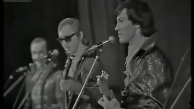 💽 ВИА «Веселые Ребята», "Люди Встречаются" смотреть онлайн