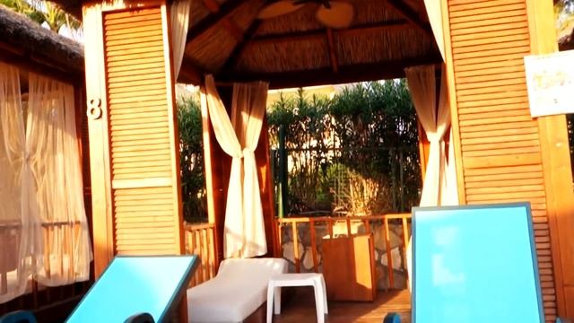 Богатая Хлоя Буржуа и Бедная Маринетт Дюпенчен смотреть онлайн