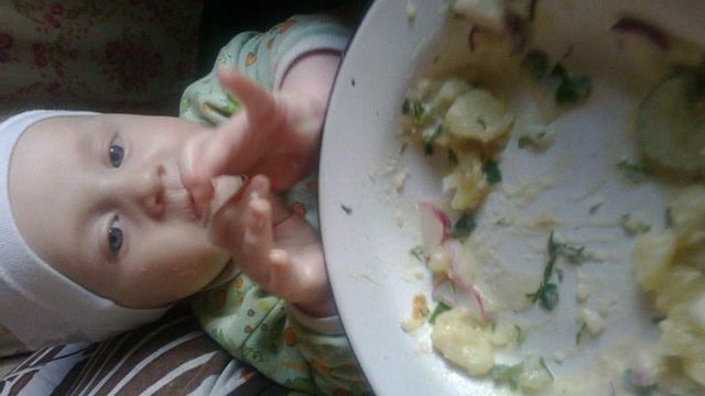 учимся кушать