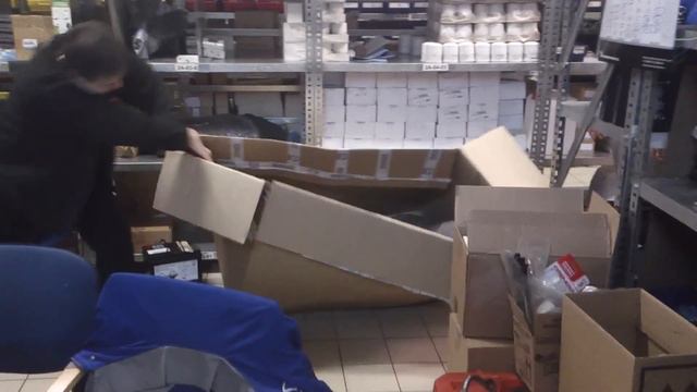 Суровые кладовщики смотреть онлайн