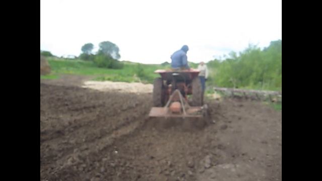 Почвофреза в работе. смотреть онлайн