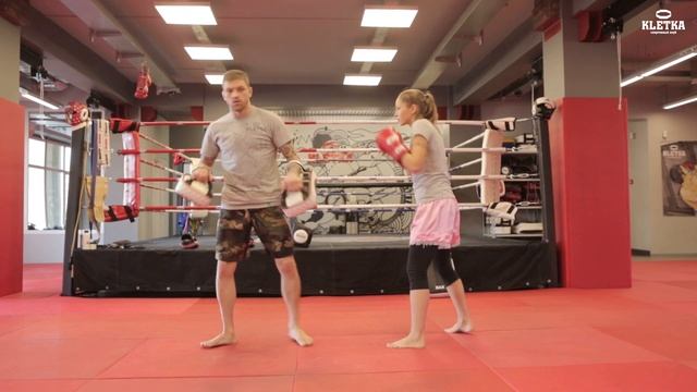 Работа на лапах в Тайском Боксе (Муай Тай) для начинающих. Андрей Басынин. Часть 1 смотреть онлайн