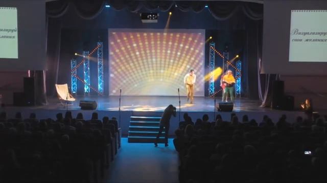 «Беги за мной», исп. ансамбль бального танца «Люкс». смотреть онлайн