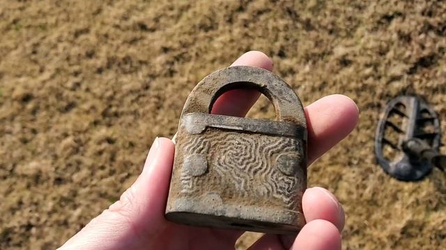 Metal Detecting:  Teknetics T2-LTD-BLK - Random Vintage Finds