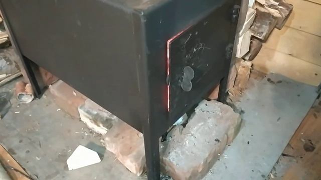 Горит, печь Везувий мини печка буржуйка смотреть онлайн