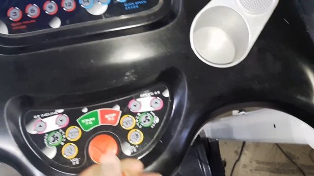 جهازالمشي والجري الرياضي الكهربائي العطل E2 وشرح على لوحة التحكم (الشاشة)وبعض الاعطال ج2 смотреть онлайн