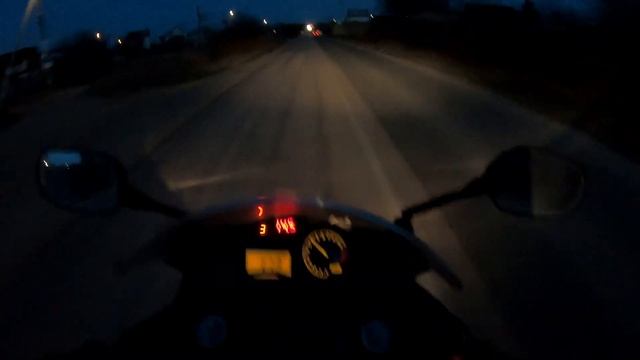 МОТОБУДНИ 8 МАРТА Девушки с праздником! подарил розу смотреть онлайн
