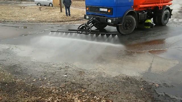 Поливомоечная машина с передней рейкой. смотреть онлайн