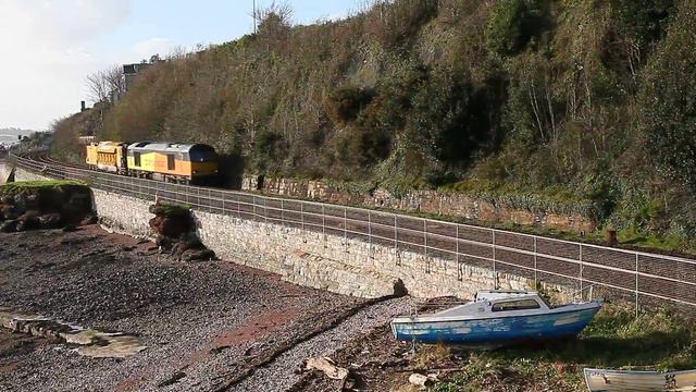 60047 and Railvac at Shaldon Bridge смотреть онлайн