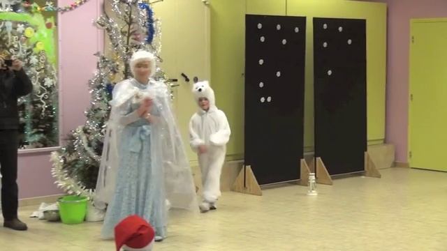 УМКИНА ЁЛКА новогодний праздник в русской школе АНТОШКА Версаль Франция смотреть онлайн