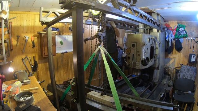 Как разобрать тяжелый фрезер в гараже: УЗТС 654 смотреть онлайн