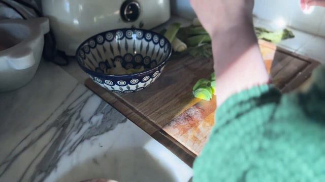 What is Slow Living? Ancestral Homekeeping + Slow, Simple Living EXPLAINED смотреть онлайн