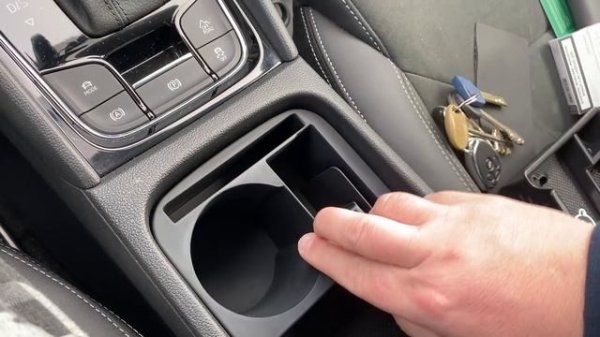 Skoda Kodiaq 2021. Аксессуары для подлокотника