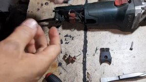 Болгарка Metabo W 9-125 - замена щёток