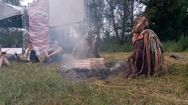 Алтайский шаман играет на варгане на фестивале ВОТЭТНО смотреть онлайн