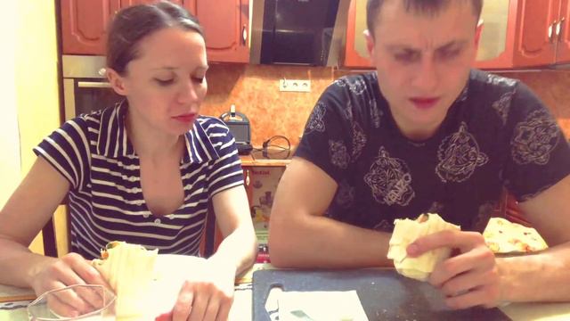 Вечер пятницы. Несчастье. Мукбанг с шаурмой смотреть онлайн