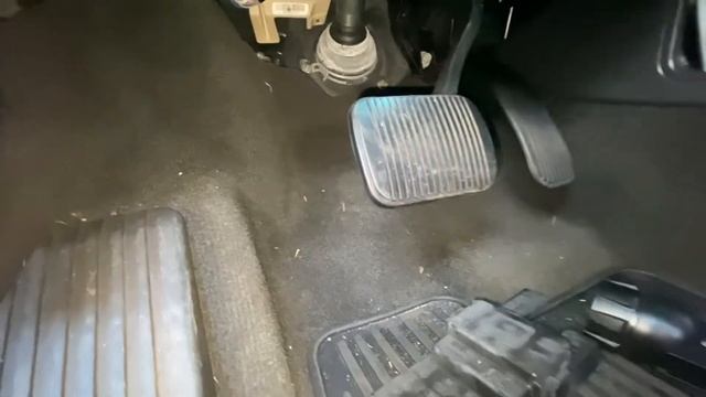 FUSE BOX LOCATION ON A 2011 - 2015 FORD EXPLORER смотреть онлайн