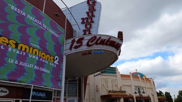 Disney Village at Disneyland Paris - 2022 Tour in 4K | Disneyland Paris Shopping & Dining Area 2022 смотреть онлайн